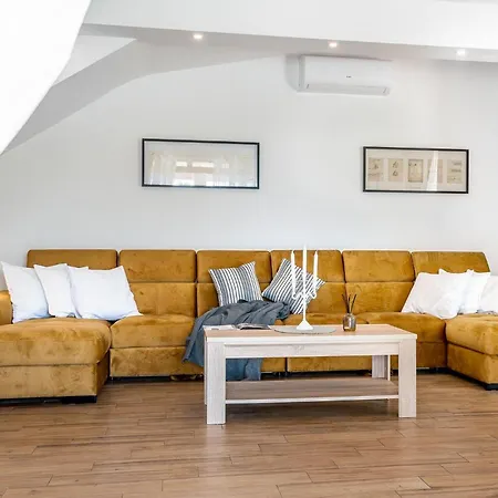 Lantina Holiday home Potege