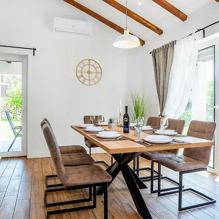 Holiday home Lantina Potege