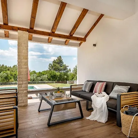 Holiday home Lantina Potege